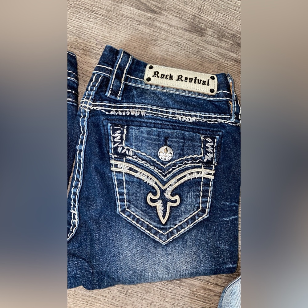 Trues 28
Miss me 27
Rocks 28 
A&M’s 25 
Trues 27
Aero shorts 8
 American eagle